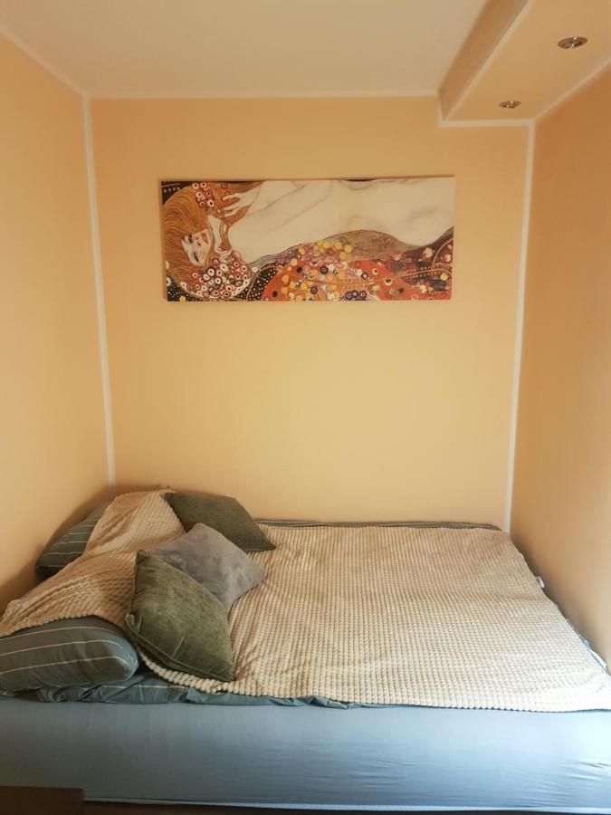 Apartament W2, Mieszkanie Dla Wszystkich コニン エクステリア 写真